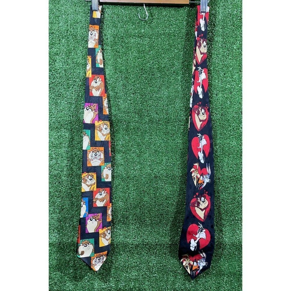 Lot Of 2 Vintage 90’s Looney Tunes Mania Ties Bugs Daffy Tweety RoadRunner Taz